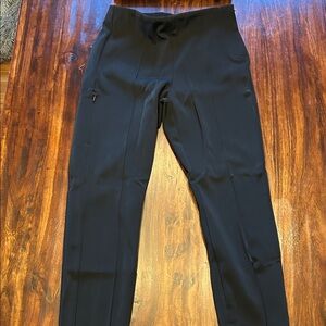 Women’s Athleta fleece lined Black outdoor/waterproof Pants